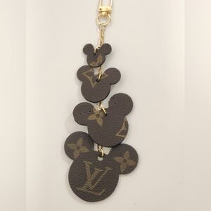 Louis Vuitton Monogram Canvas Black Leather Chain Mickey Mouse Key Ring Bag Char